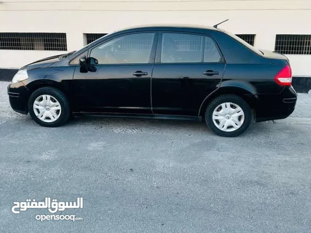 Nissan tiida 2011 fully automatic neat and clean