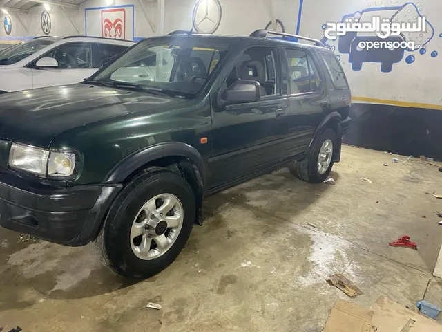 Opel Frontera  in Tripoli
