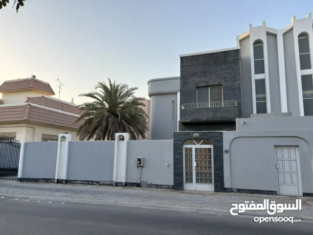 A fully renovated house in a prime, upscale location