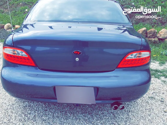 هيونداي افانتي 1996