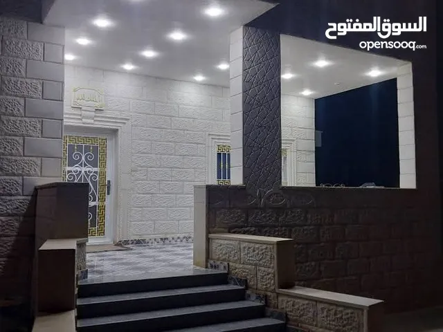 250 m2 4 Bedrooms Townhouse for Sale in Amman Other