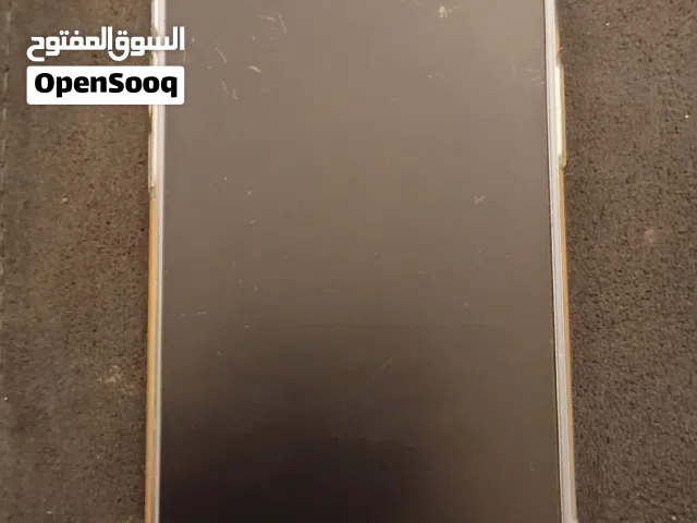 للبيع ايفون 13 مو مبطل ولا مبدل شي البطاريه 91 128 جي بي مافيه مشاكل ويجي معاه كفرين وحمايه جديده