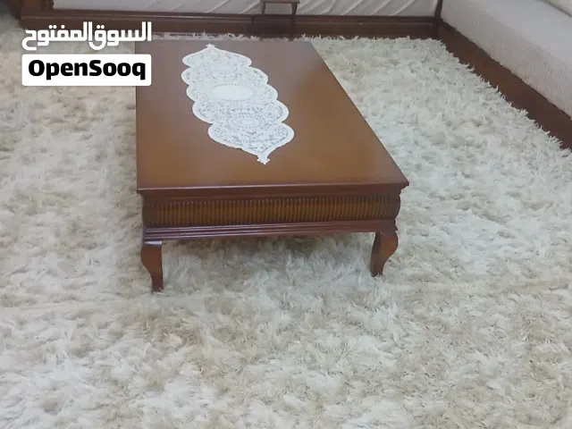 بساط للبيع شبه جديد عندي منه زوز الواحد مقاس اربعه في الخمسه  السعر 1400 الزوز مع بعض