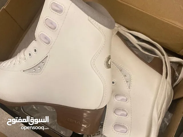 Beige Sport Shoes in Mubarak Al-Kabeer