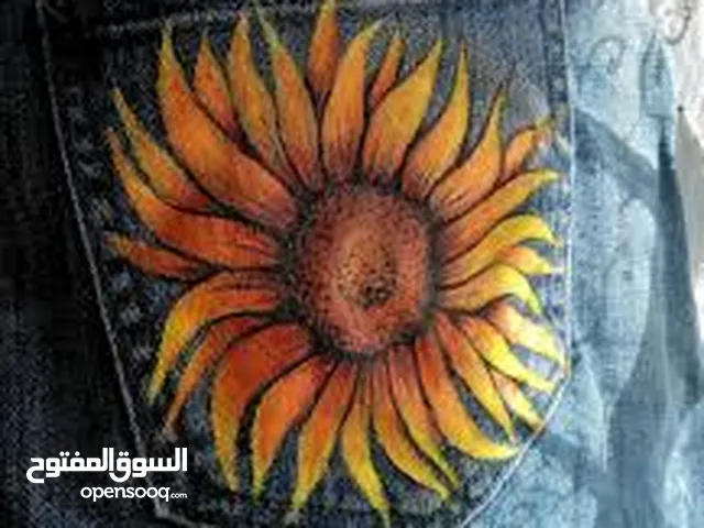 تعليم الرسم للأطفال والكبار أون لاين وحضوري. رسم ع الكانفس. زجاج. خشب قماش جينز او ابيض او الاسود