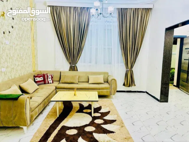 2 Bedrooms Chalet for Rent in Tripoli Ain Zara