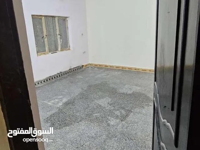 250 m2 5 Bedrooms Apartments for Rent in Basra Juninah