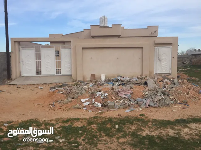 130 m2 3 Bedrooms Townhouse for Sale in Tripoli Tajura