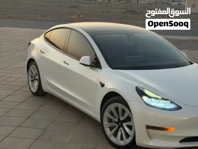 2022 تيسلا موديل 3 Standard Range