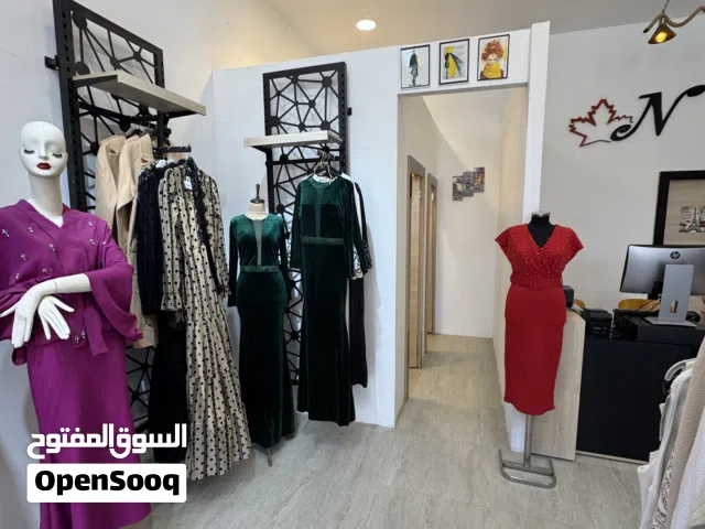 محل ملابس نسائي تام بالديكور