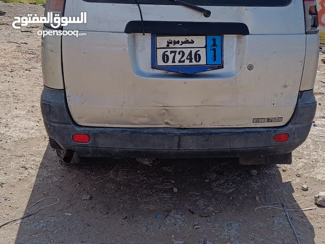 تويوتا زلونه 2002