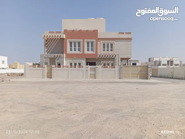 400 m2 More than 6 bedrooms Villa for Sale in Muscat Al Khoud