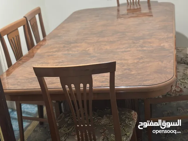 طاوله طعام