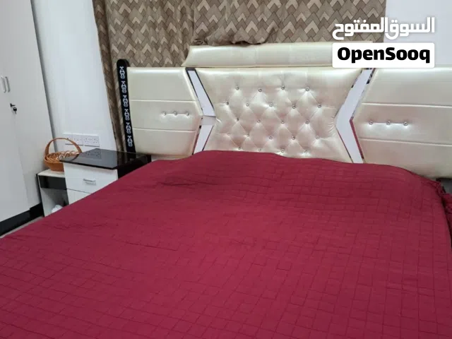 غرفة نوم مستعمله