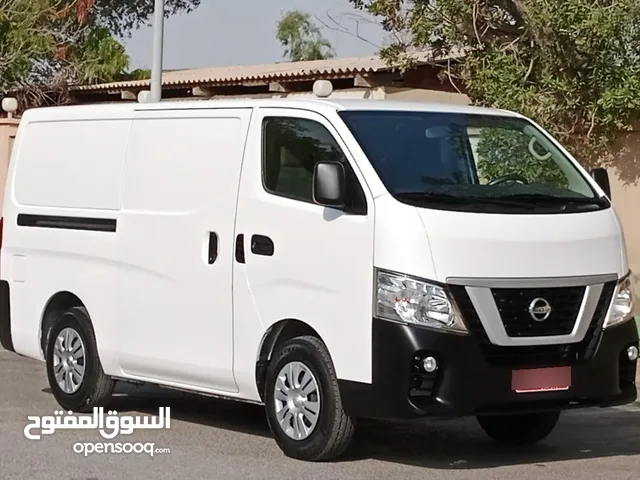 Nissan urvan 2022 cargo van