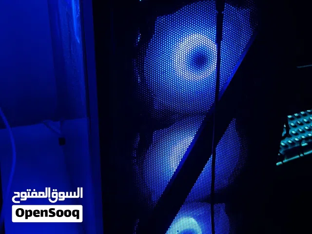 بيسي للبيع مع شاشه و ماوس و كيبورد قيمنق