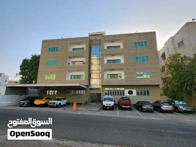 Luxury apartment for rent in Al-Qurm للايجار شقه فاخره في القرم  قريب العياده الامريكيه