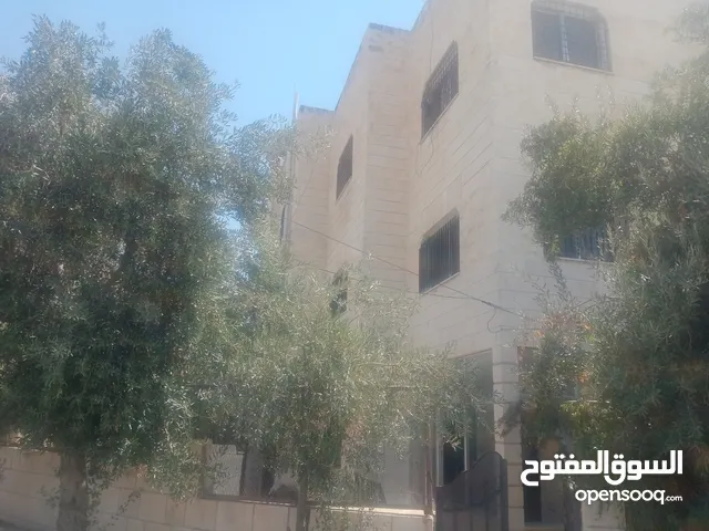 750m2 More than 6 bedrooms Townhouse for Sale in Amman Al Yadudah