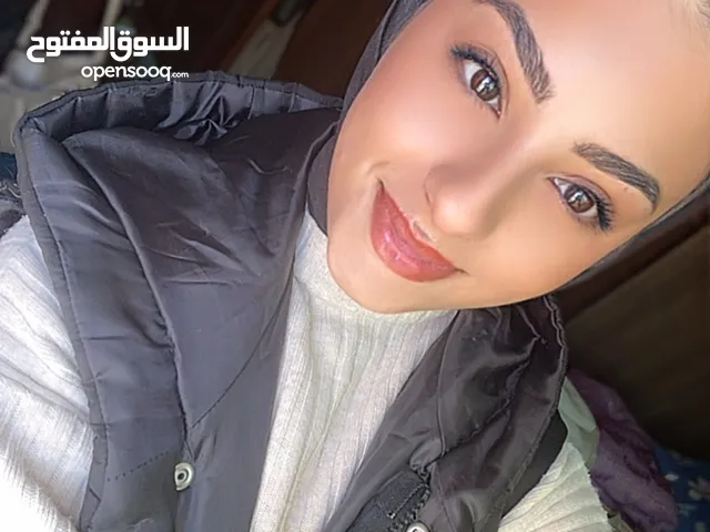 حلا ابو شكر