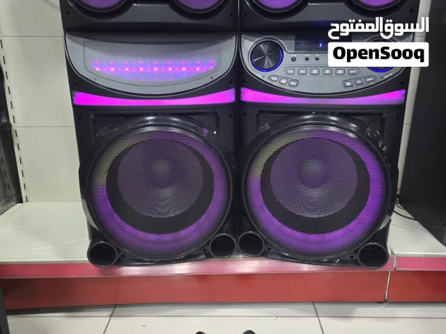 طقم سماعات 12 انش مع اثنين مايكروفون لاسلكي  صوت زلازال فل مواصفات عالية جودة