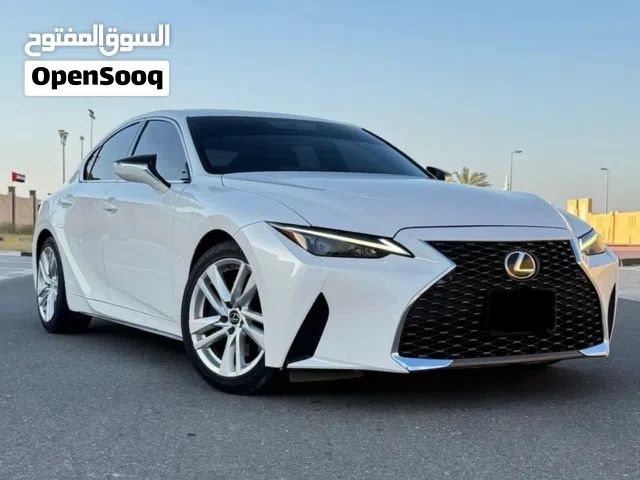 2022 لكزس IS IS 300