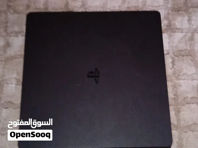 بلايستيشن 4 بحالة ممتازة جدا