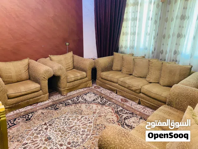طقم كنبايات مستعمل بحالة جيدة للبيع
