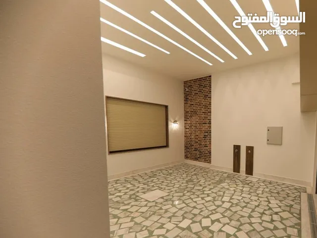 330m2 5 Bedrooms Villa for Sale in Tripoli Souq Al-Juma'a