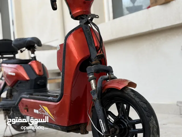 للبيع سكوتر كهربائي معا قطع غيار