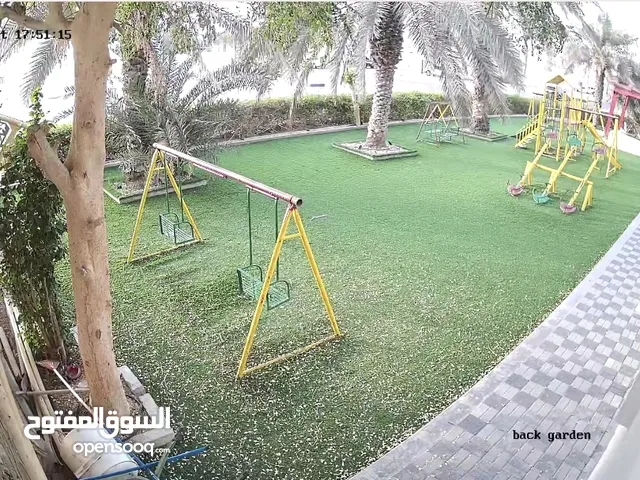 للايجار غرفة وصالة في بني ياس شامل الكهرباء والمياه