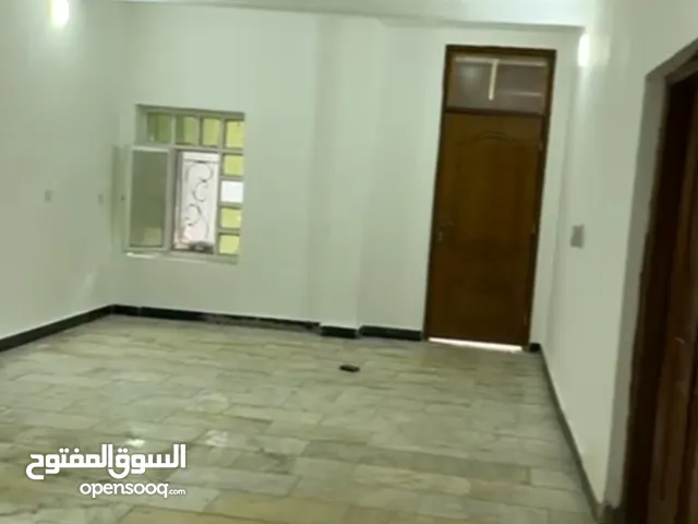 500 m2 3 Bedrooms Townhouse for Rent in Baghdad Yarmouk