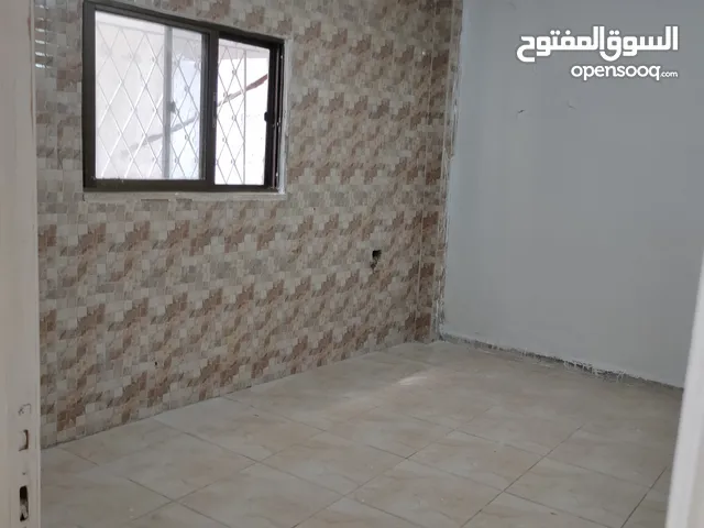 80 m2 2 Bedrooms Apartments for Rent in Zarqa Hay Ramzi