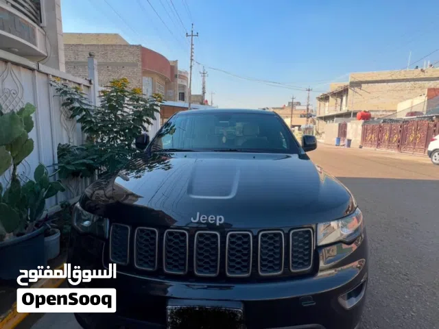 2016 جيب جراند شيروكى Laredo A