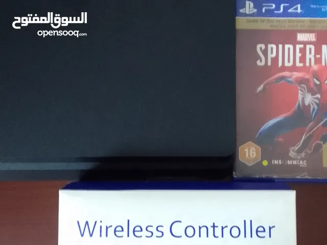 بلايستيشن 4 سلم في حالة ممتازة جدا