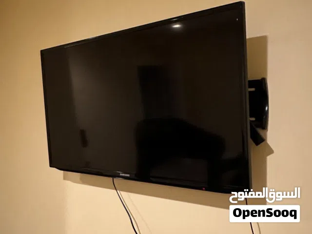 شاشة سامسونج 40 بوصة كالجديدة كلياً