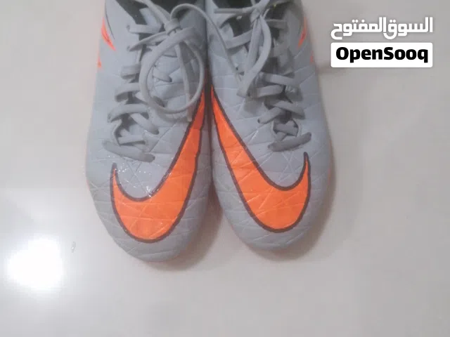 حذاء كره قدم من شركت نايك