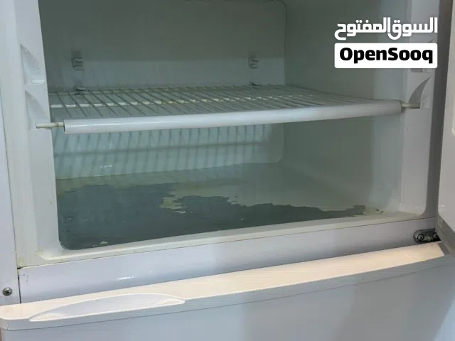 ثلاجه PHILVER مستعمله قليل جدا حالها حال الجديده حجم وسط