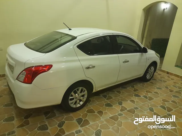 Nissan Sunny SV in Northern Governorate