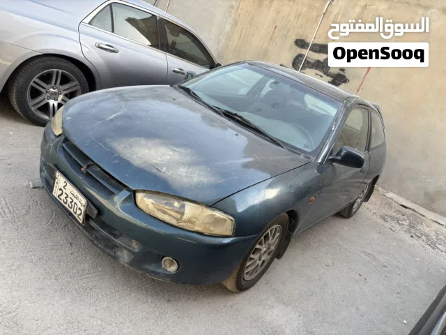 السياره كل شي فيها شغال تحتاج باتري