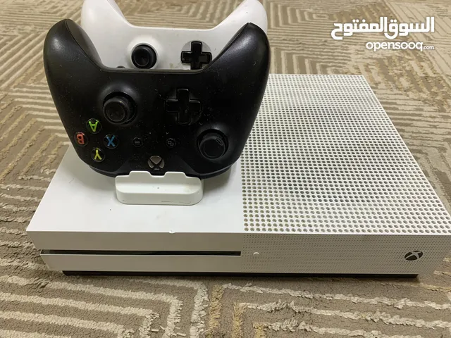 اكس بوكس وان اس مستعمل اشي بسيط شبه جديد