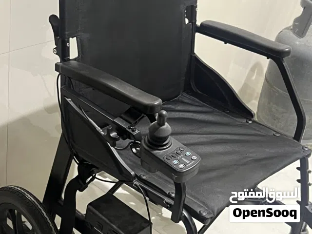 كرسي كهربائي متحرك