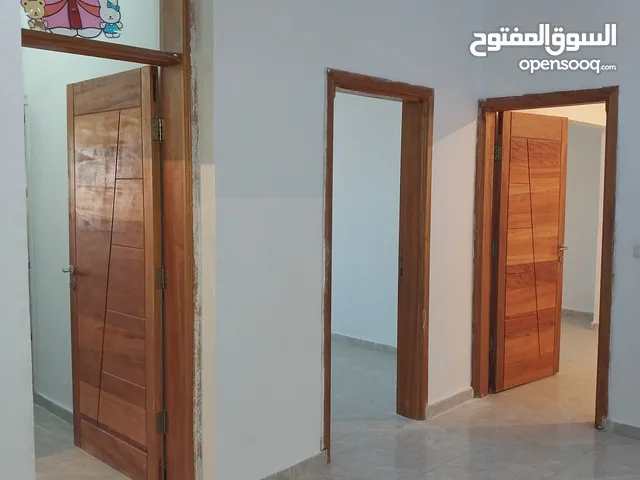 140 m2 3 Bedrooms Townhouse for Rent in Tripoli Souq Al-Juma'a