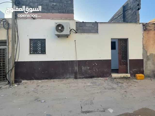 90 m2 3 Bedrooms Townhouse for Sale in Tripoli Ras Hassan