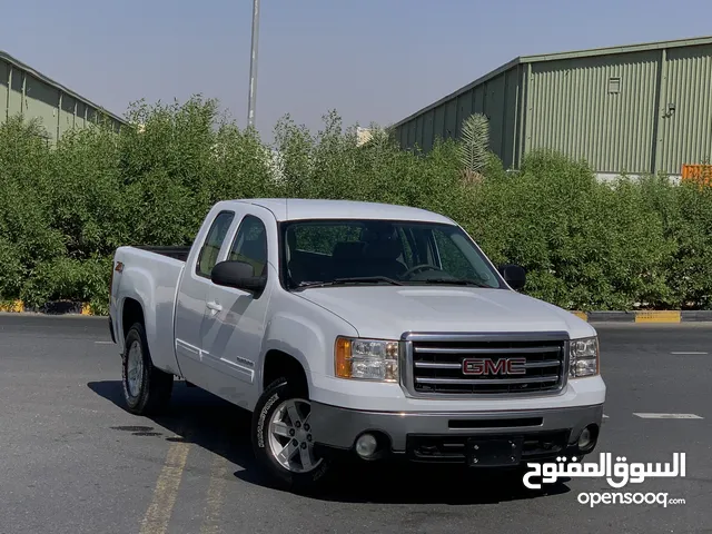 Used GMC Sierra in Um Al Quwain