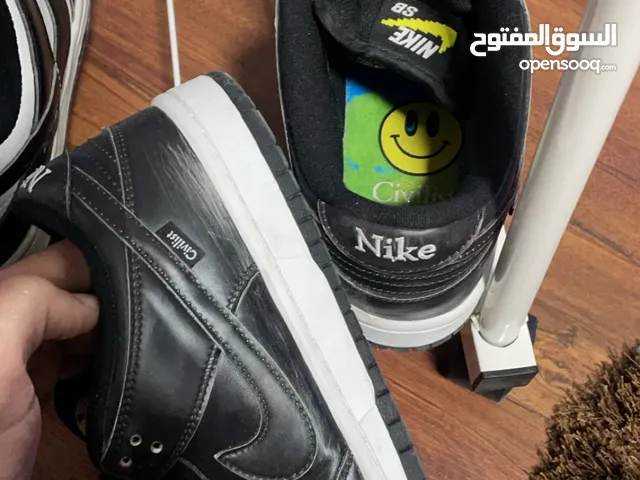 Nike sb Civilist changing color shoe