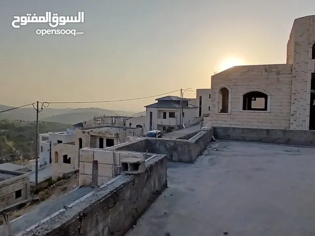 230 m2 More than 6 bedrooms Villa for Sale in Ramallah and Al-Bireh Surda
