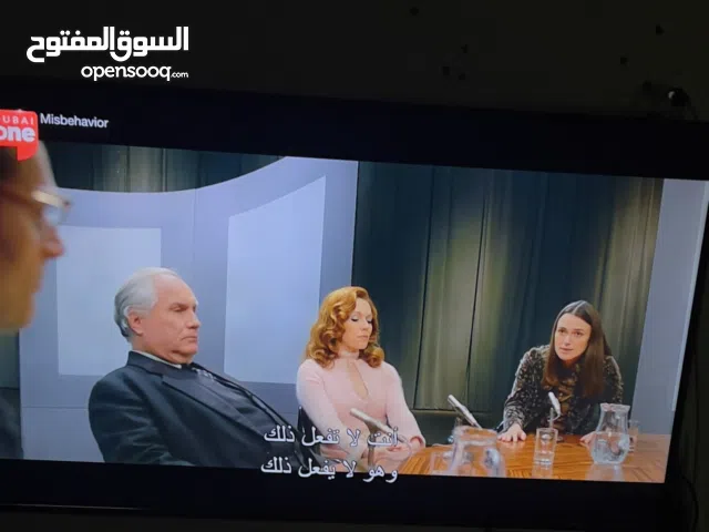 - تلفزيون سكاى ورث 50 بوصه ، سمارت / حاله ممتازة / مع ريسيفر هدية Smart Skyworth 50 inch LCD