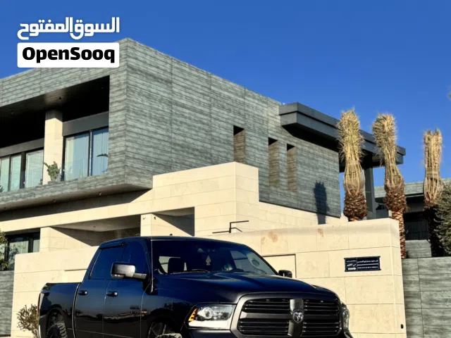 2015 دودج رام Laramie