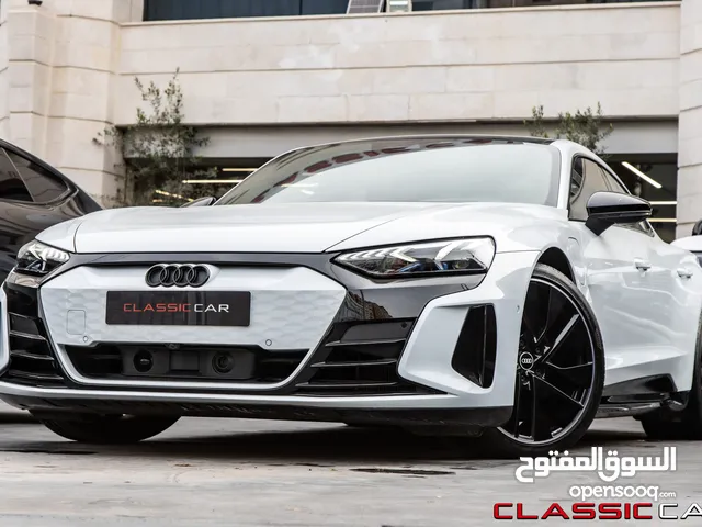 Audi Gt e-tron 2023 Quattro السيارة وارد و كفالة الشركة و قطعت مسافة 1,000 كيلو متر فقط