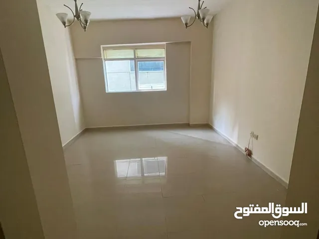 1300ft 1 Bedroom Apartments for Rent in Sharjah Al Qasemiya